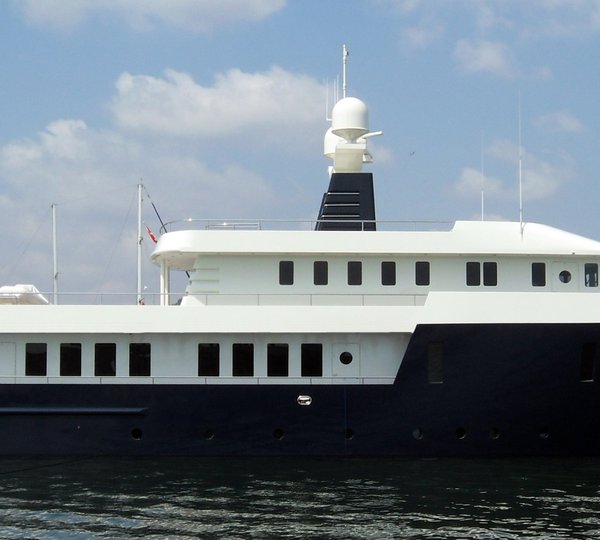 The 42m Yacht THE BIG BLUE