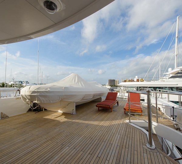 The 43m Yacht FAR FROM IT