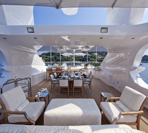 Sitting: Yacht WILD ORCHID I's Sun Deck Photograph