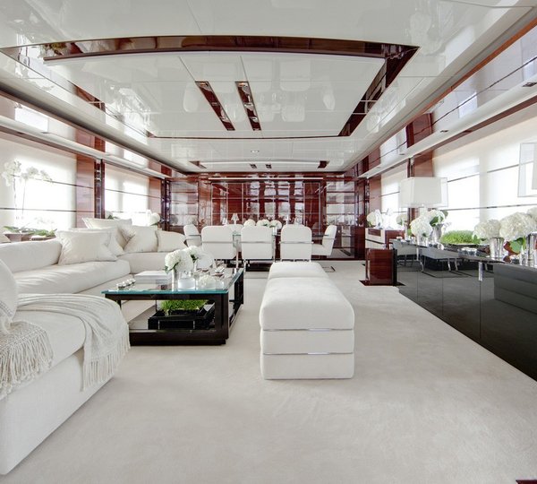 Saloon Top Deck Sitting On Yacht WILD ORCHID I