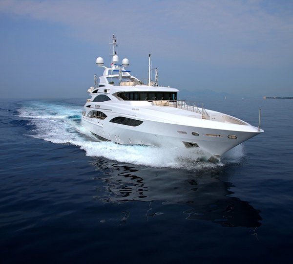 Cruising On Yacht WILD ORCHID I