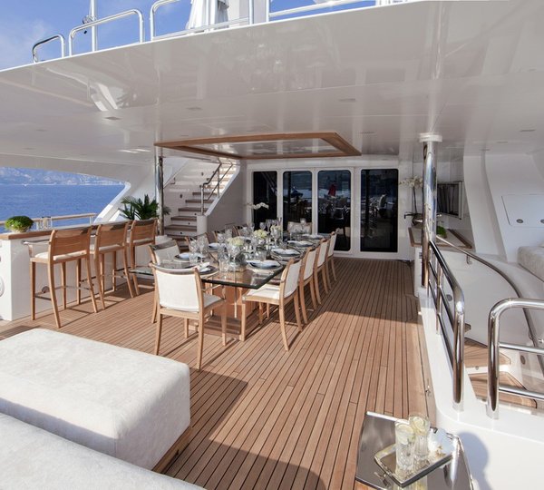 Top Deck Aft On Yacht WILD ORCHID I