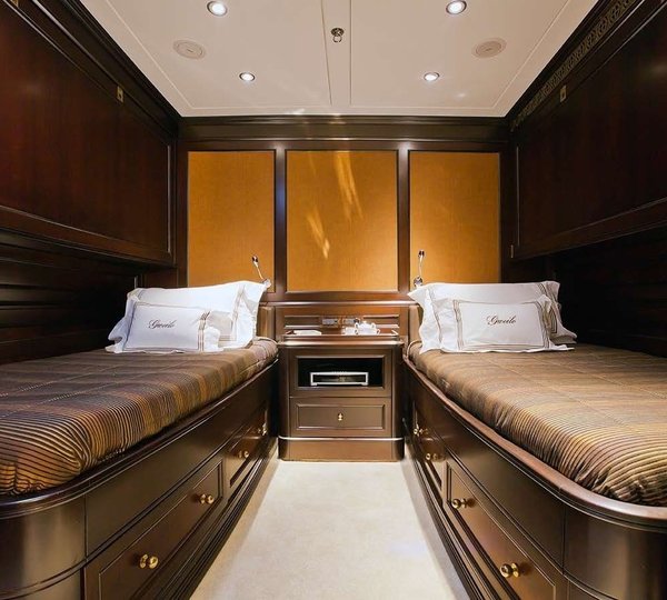 Profile: Yacht GWEILO's Twin Bed Cabin Photograph
