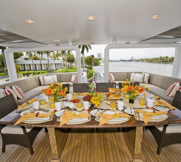 External Eating/dining Aboard Yacht TRIUMPHANT LADY