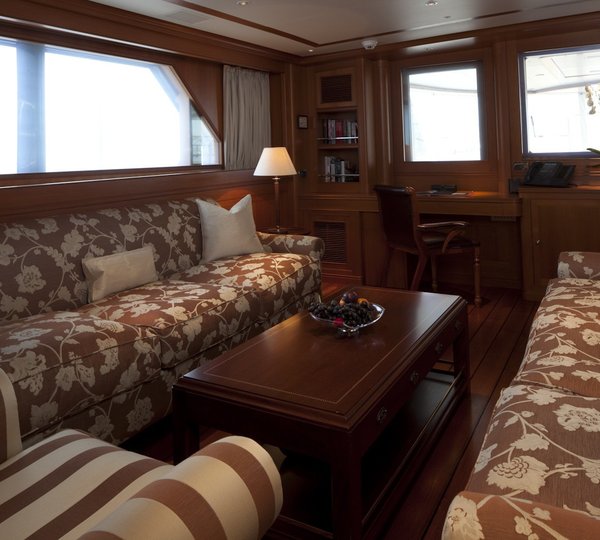 Top Saloon Aboard Yacht LUNA