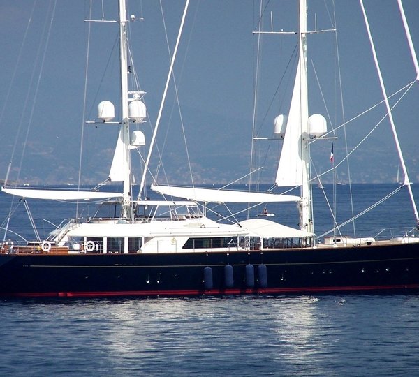 Overview Aboard Yacht LUNA