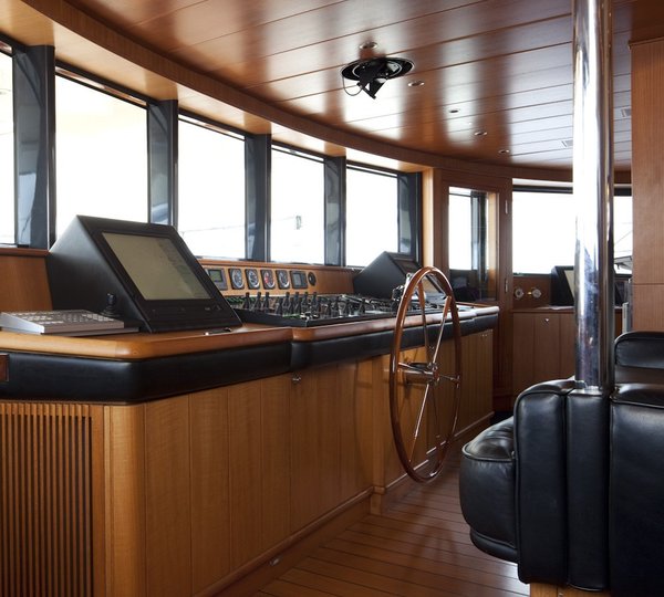 Bridgedeck On Yacht LUNA
