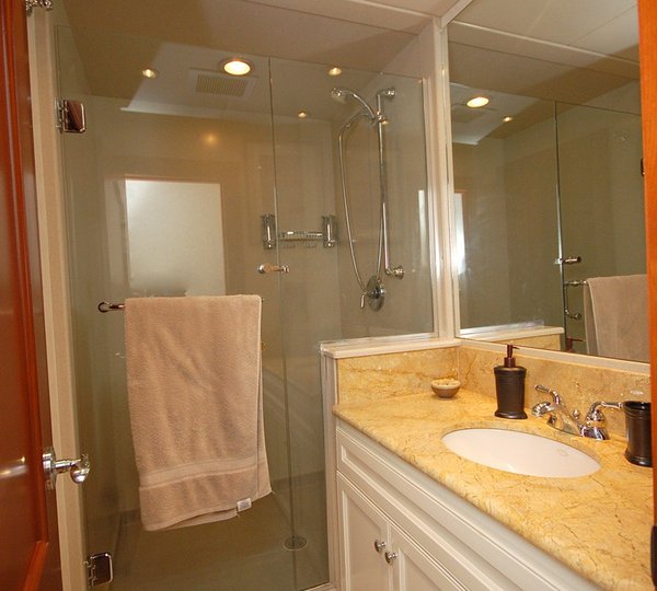 Guest's Bathroom On Yacht STARGAZER