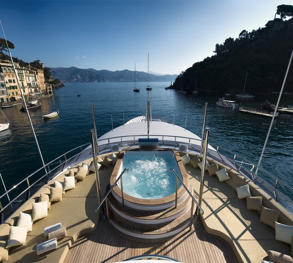 Life On Board Yacht THE WELLESLEY