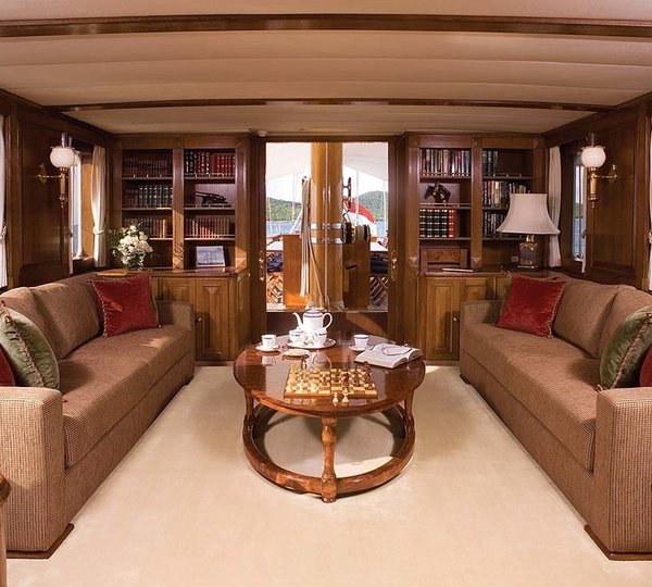 Saloon On Yacht FLEURTJE