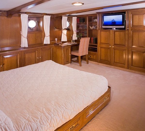 Main Master Stateroom On Board Yacht FLEURTJE