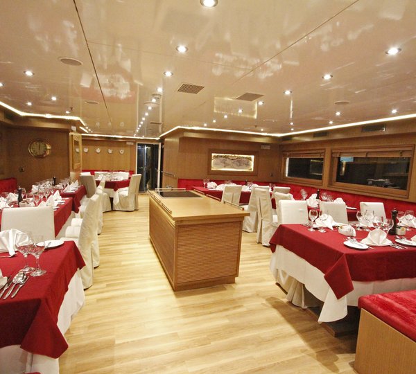 The 59m Yacht HARMONY G