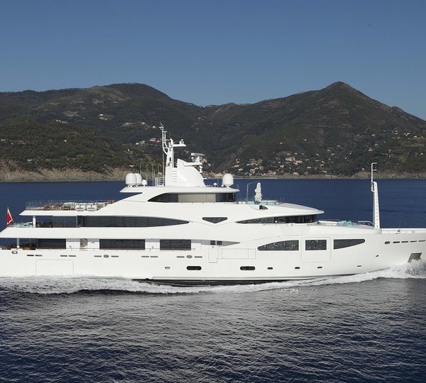 The 60m Yacht RAMBLE ON ROSE