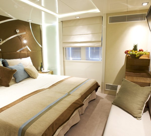 The 68m Yacht VARIETY VOYAGER