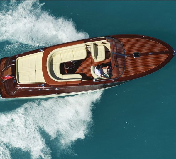 The 78m Yacht AMARYLLIS