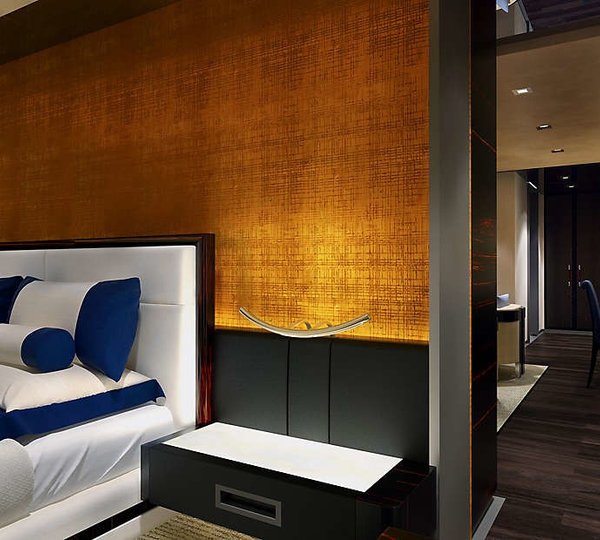 The 89m Yacht ILLUSION