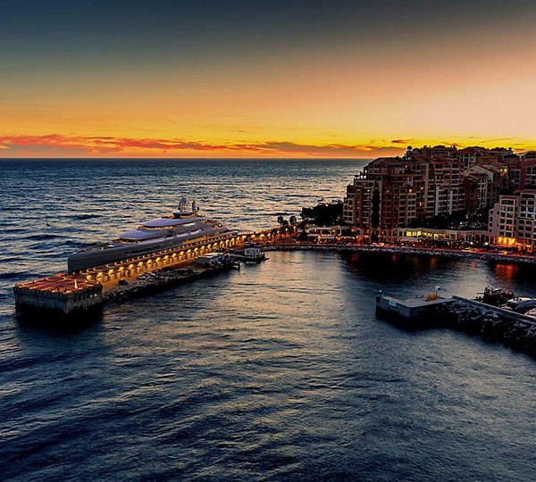 The 89m Yacht ILLUSION