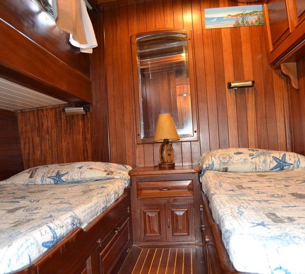 Twin-cabin