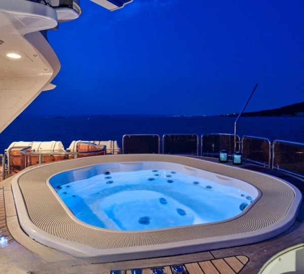 Exterior Sunbathing Area