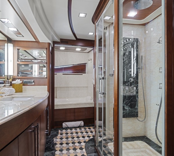 Master Ensuite Bathroom