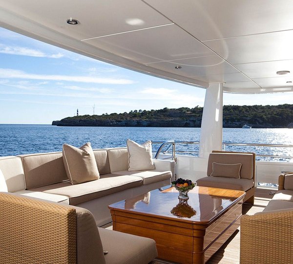 Aft Deck Seating