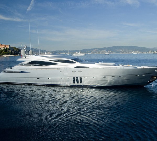 Mistral 55 - Exterior