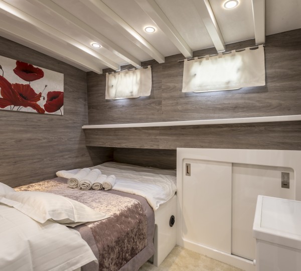Double Cabin For Guests