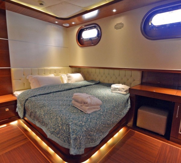 Double Cabin