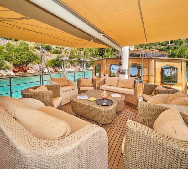 Exterior Relaxation Area