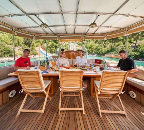 Exterior Relaxation Area With Dining