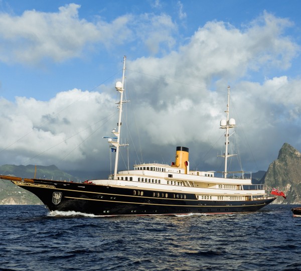 Luxury Yacht NERO