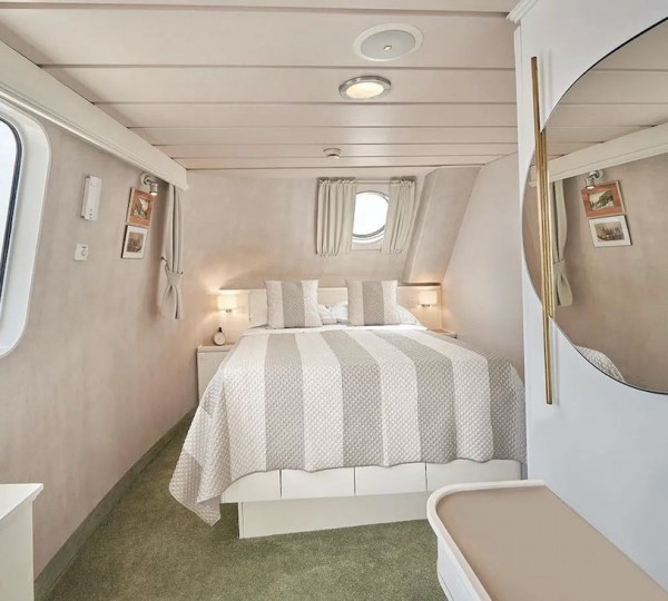  Double Cabin