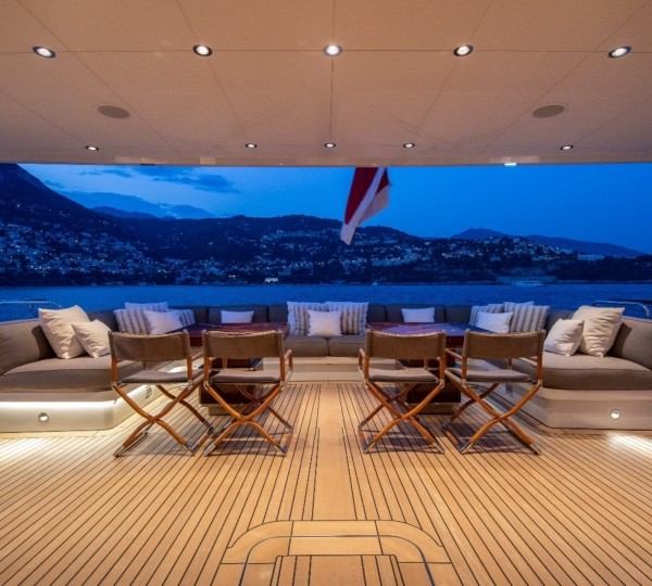 Main Deck Seating And Dining