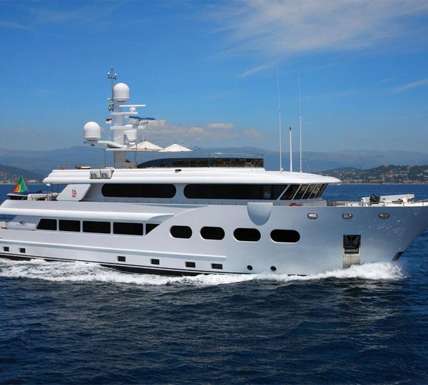 43m BARON TRENCK - Cruising