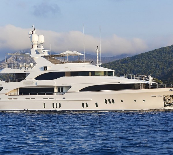 43m Benetti Vision Superyacht