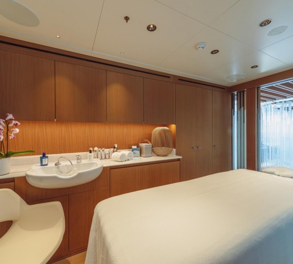 Beach Club Massage Room