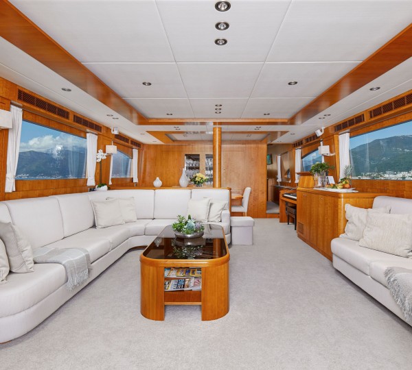 Main salon view forward