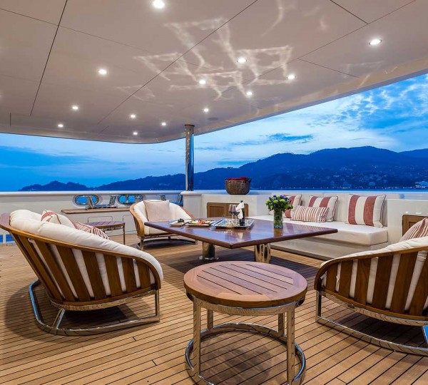 Exterior - Aft Deck Seating