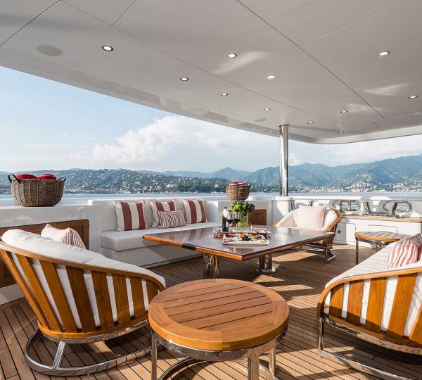 Exterior - Aft Deck Seating