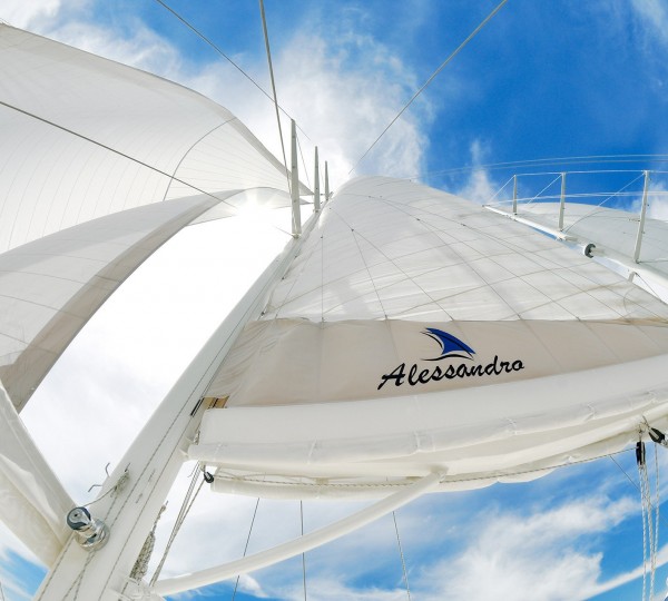 Alessandro Exterior - Sails