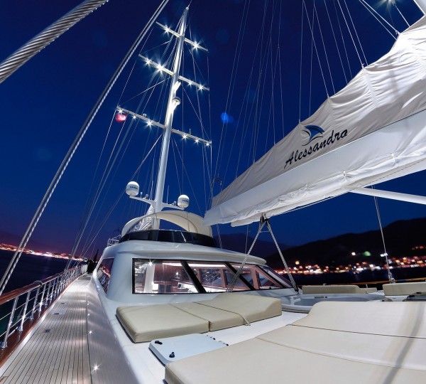 Alessandro Exterior - Sunbeds