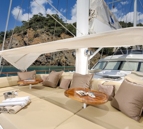 Alessandro Exterior - Sunbeds