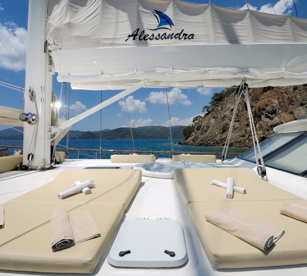 Alessandro Exterior - Sunbeds