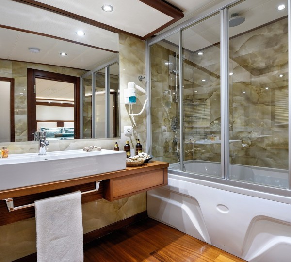 Alessandro Interior - Ensuite