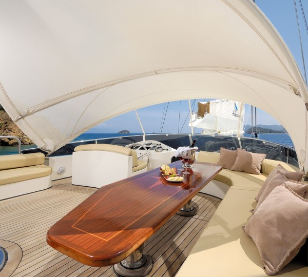 Alessandro Exterior - Sundeck