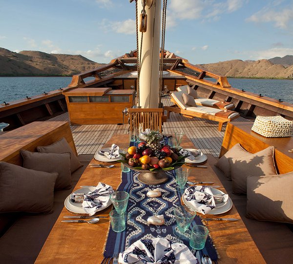 Alfresco Dining On SI DATU BUA