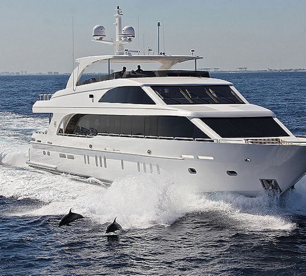 Exterior - Running Shot00005