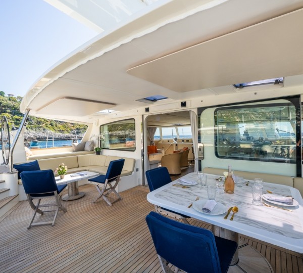 Exterior Relaxation Area  With Dining