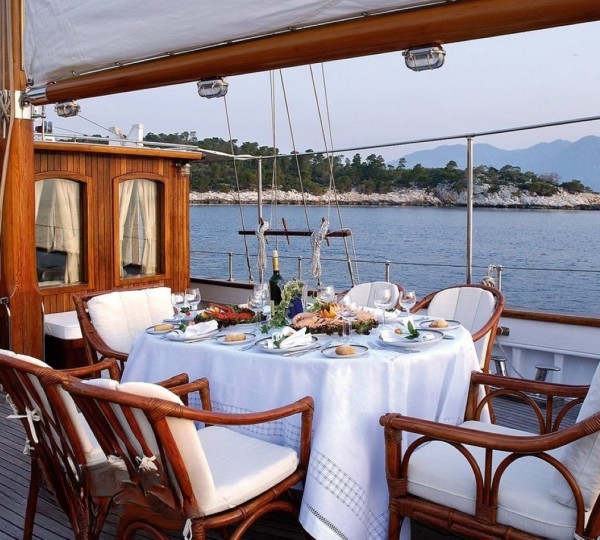 Exterior Relaxation Area With Dining