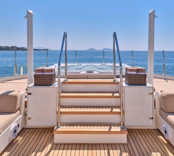 Exterior Sunabathing Area